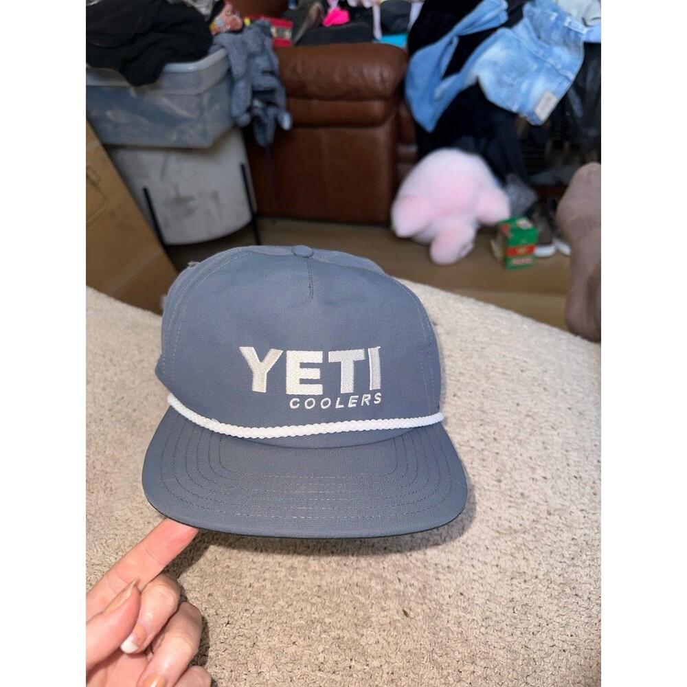 Yeti hat - Picture 6 of 6